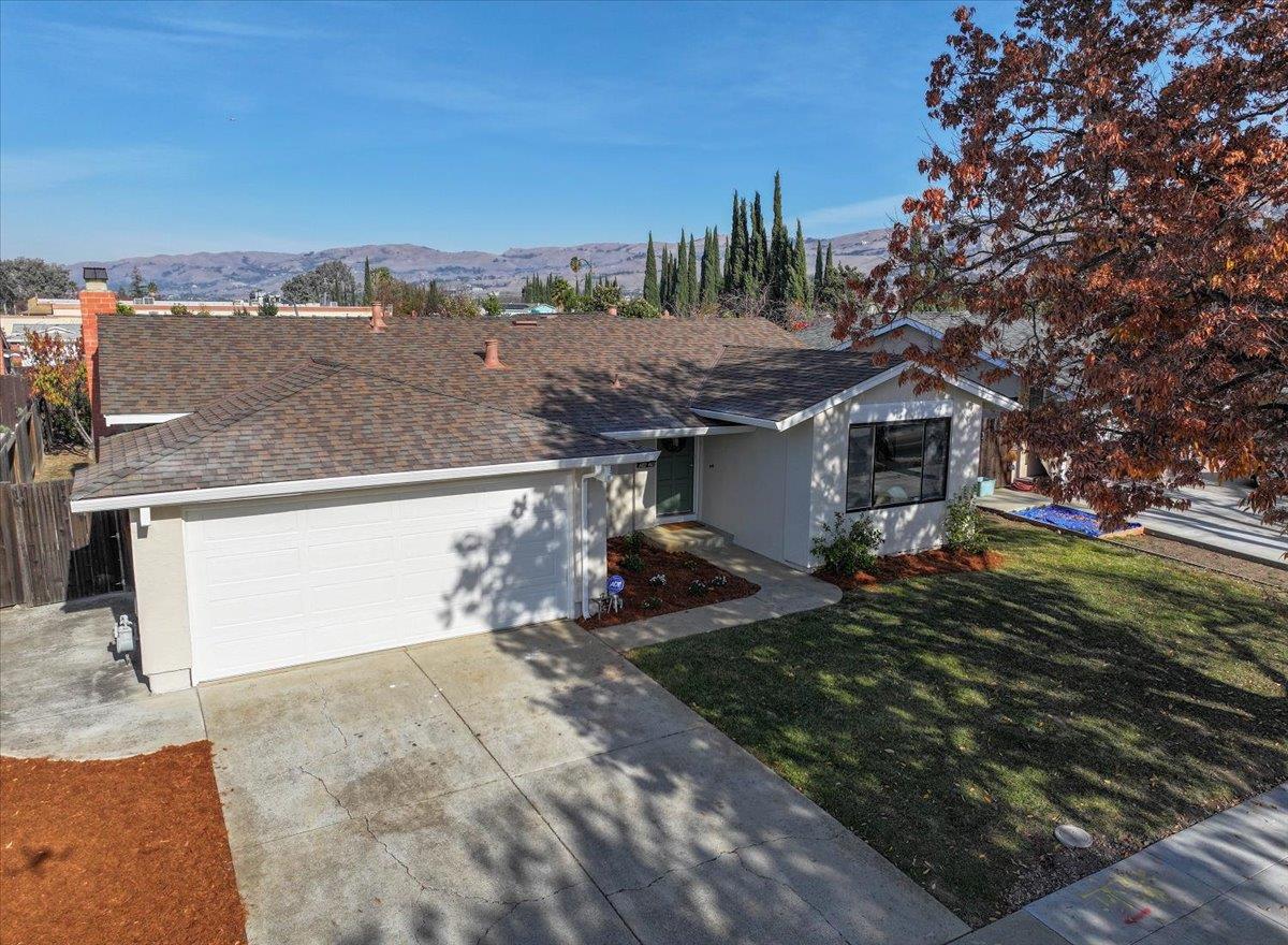 2929 Castleton DR