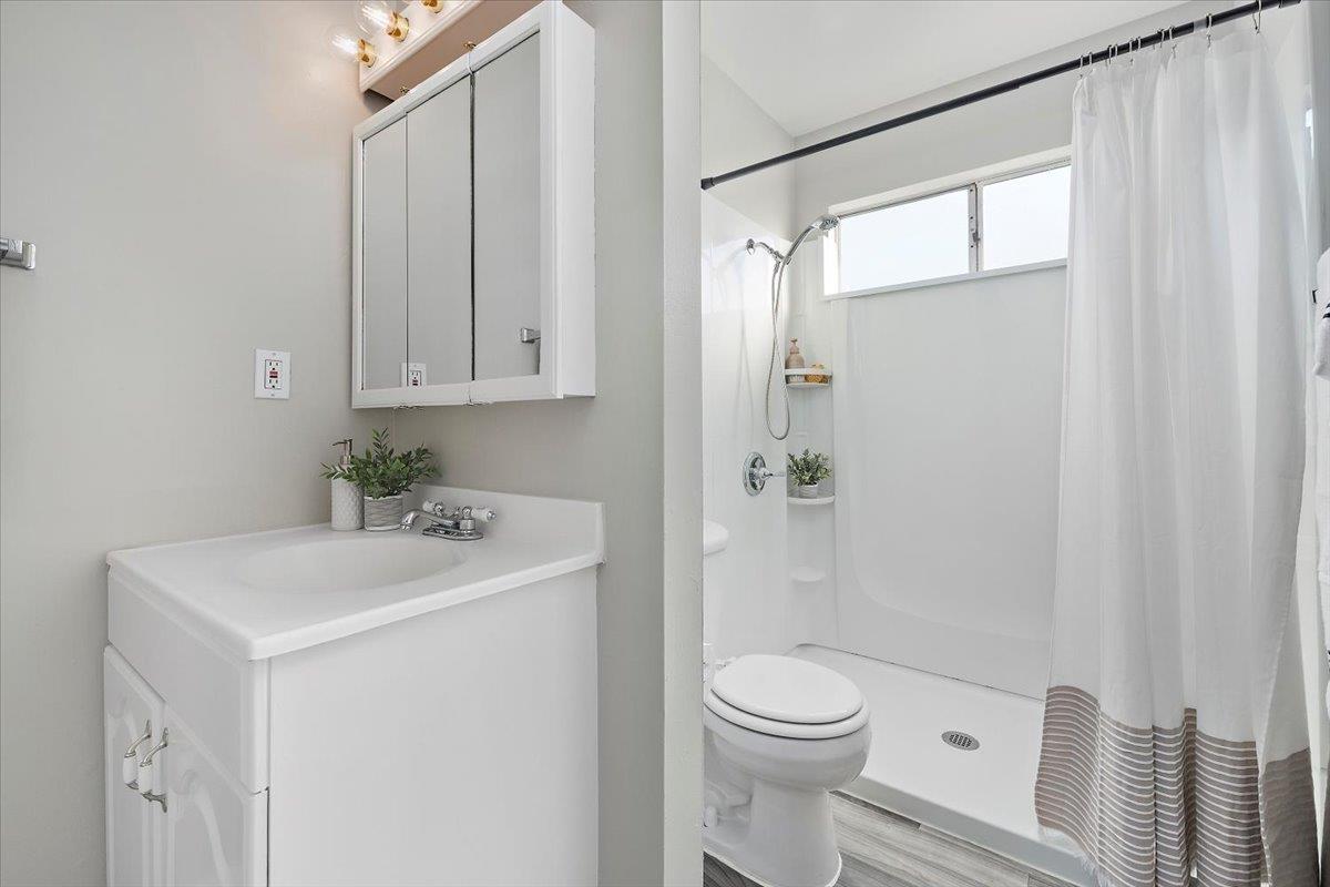 2929 Castleton DR