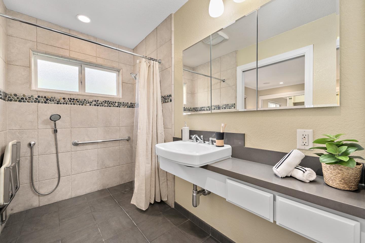 1224 Cameo DR