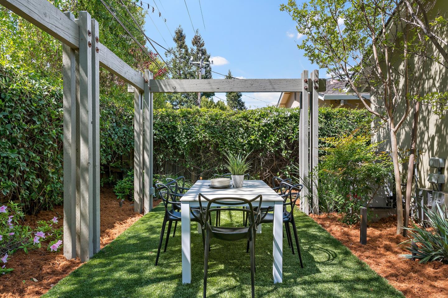 1224 Cameo DR