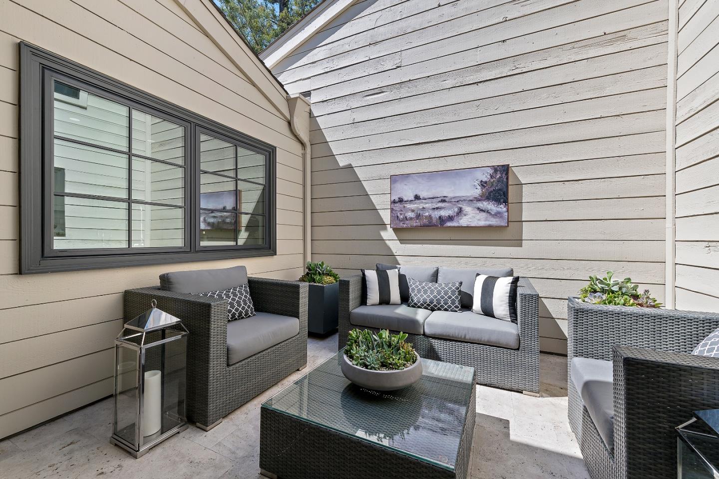 109 Lorain Place