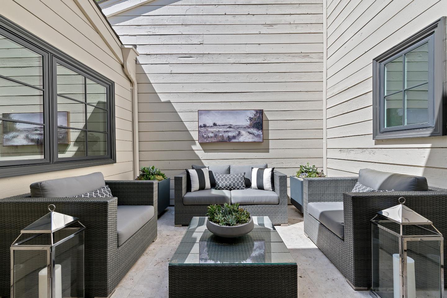 109 Lorain Place