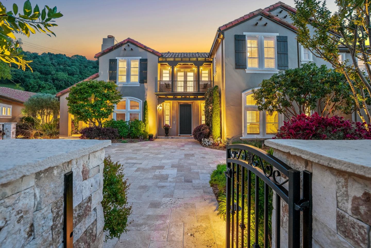 1405 Lakeview Court