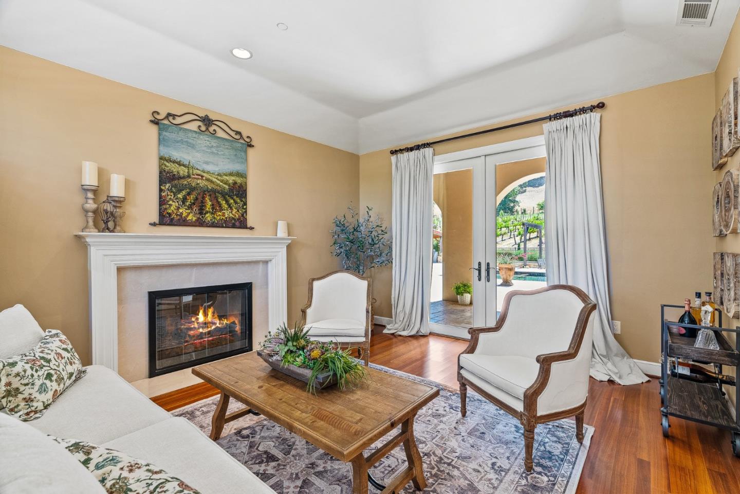 1405 Lakeview Court