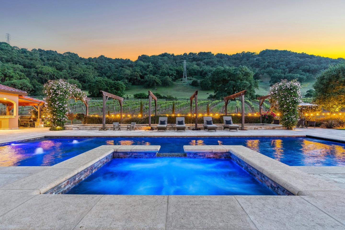 1405 Lakeview Court