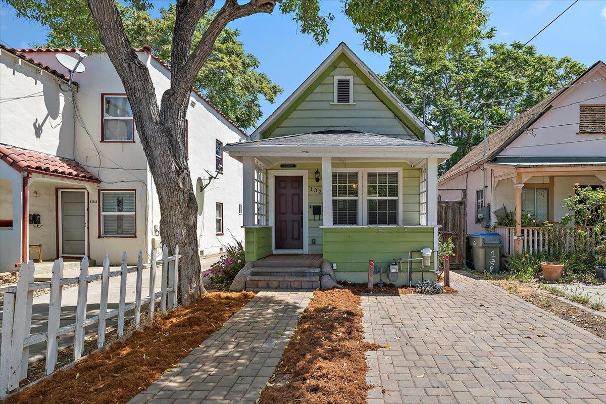 132 North 9th Street