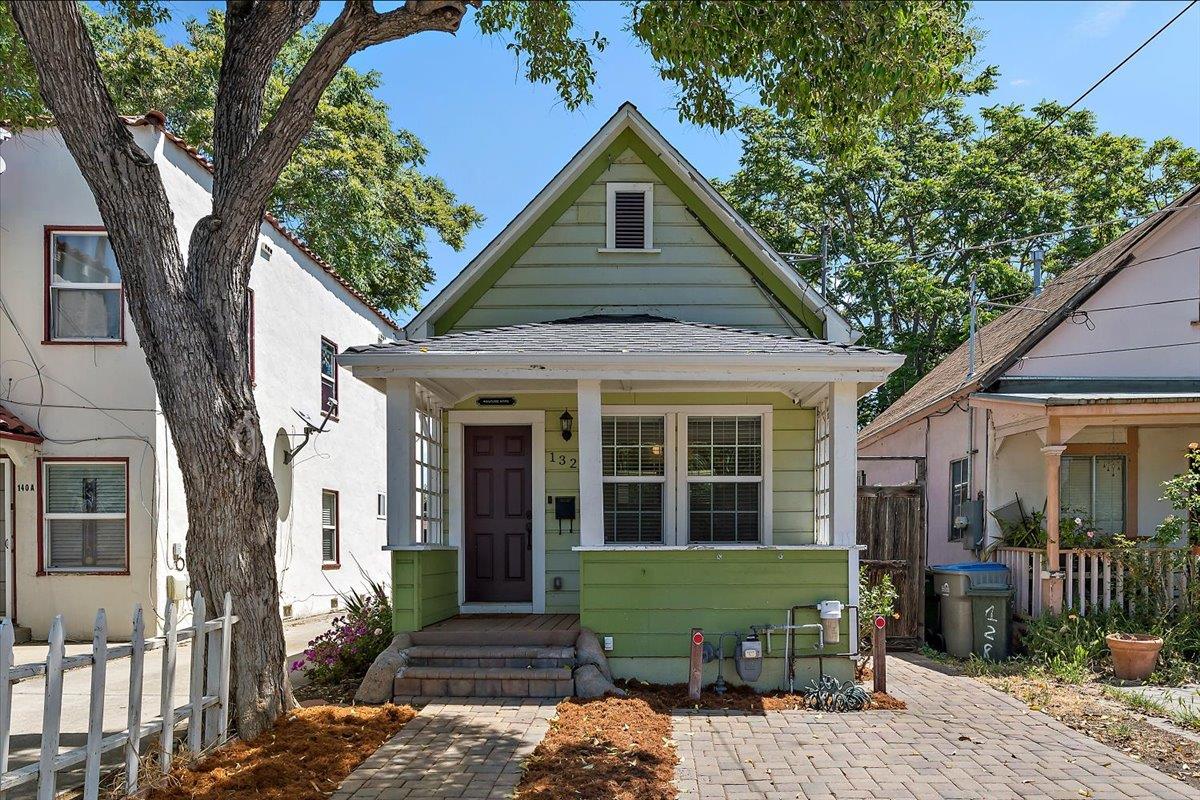 132 North 9th Street