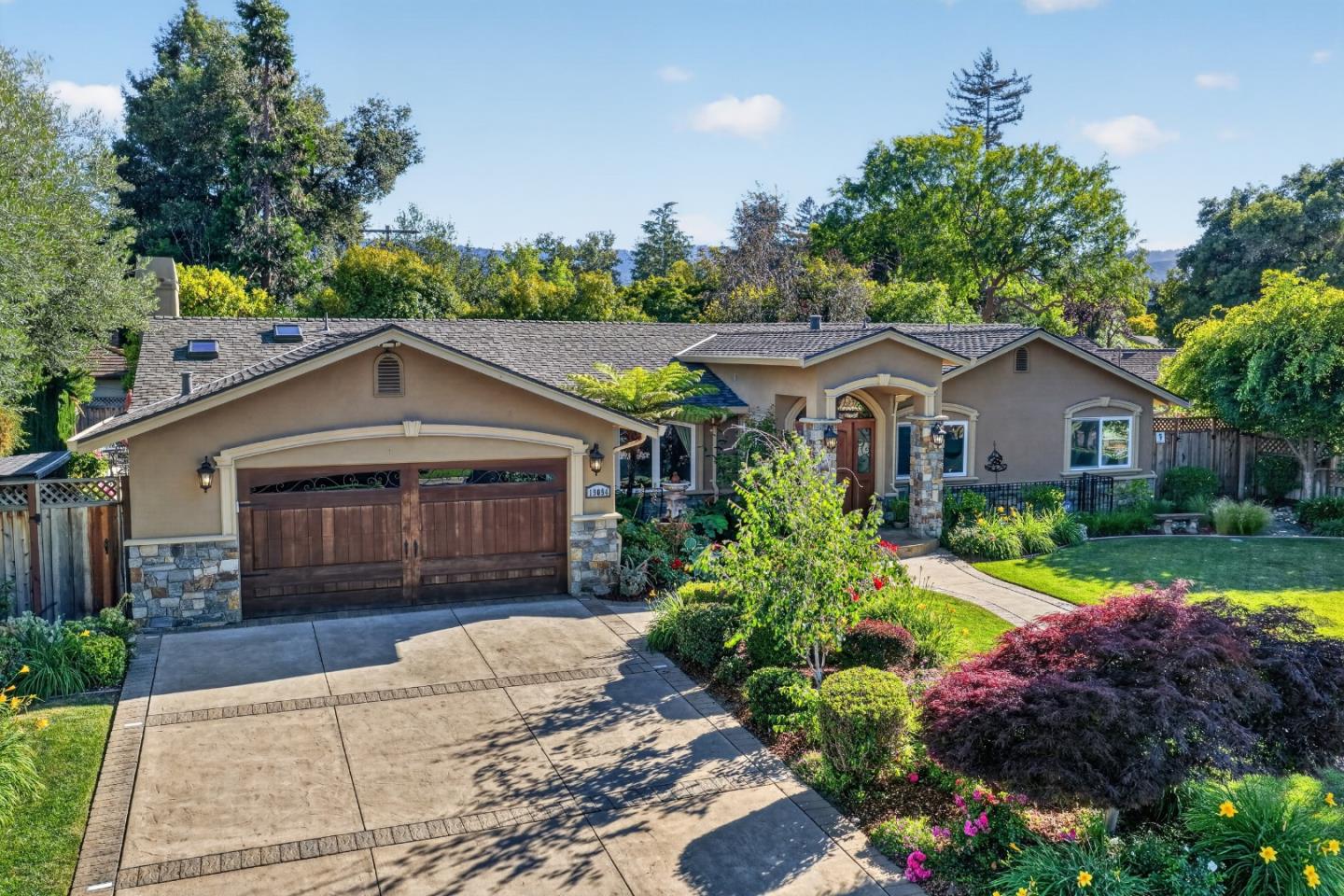 19094 Saratoga Glen Place