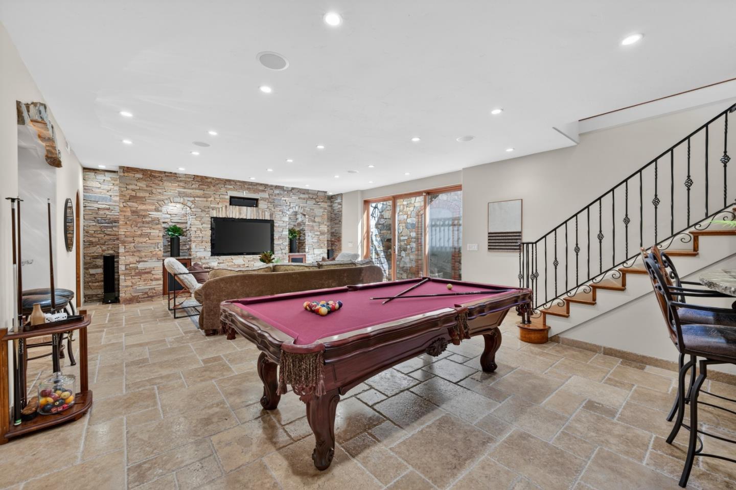 19094 Saratoga Glen Place