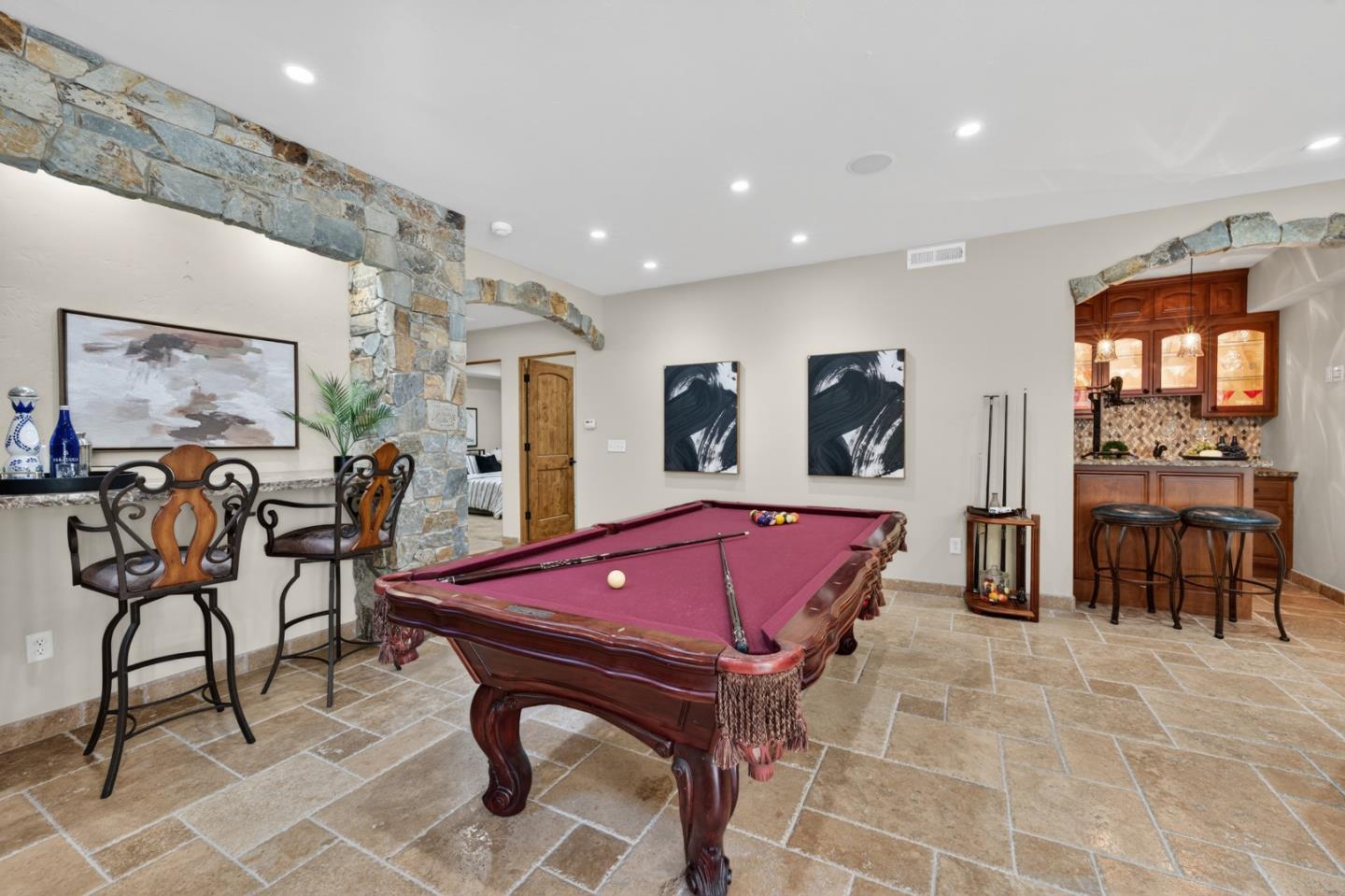 19094 Saratoga Glen Place