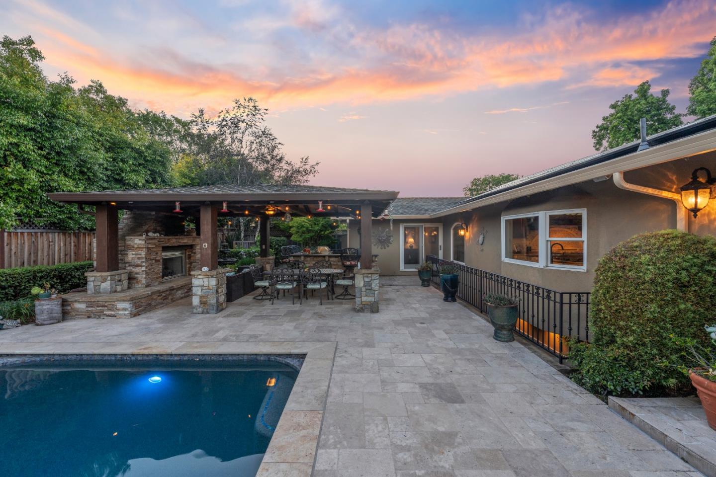 19094 Saratoga Glen Place