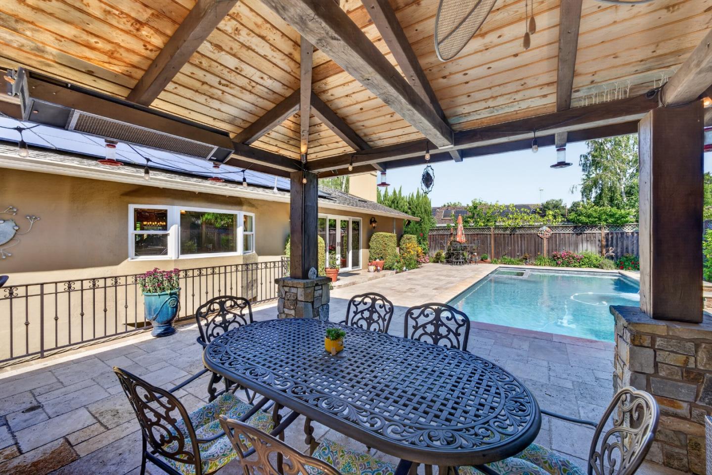 19094 Saratoga Glen Place