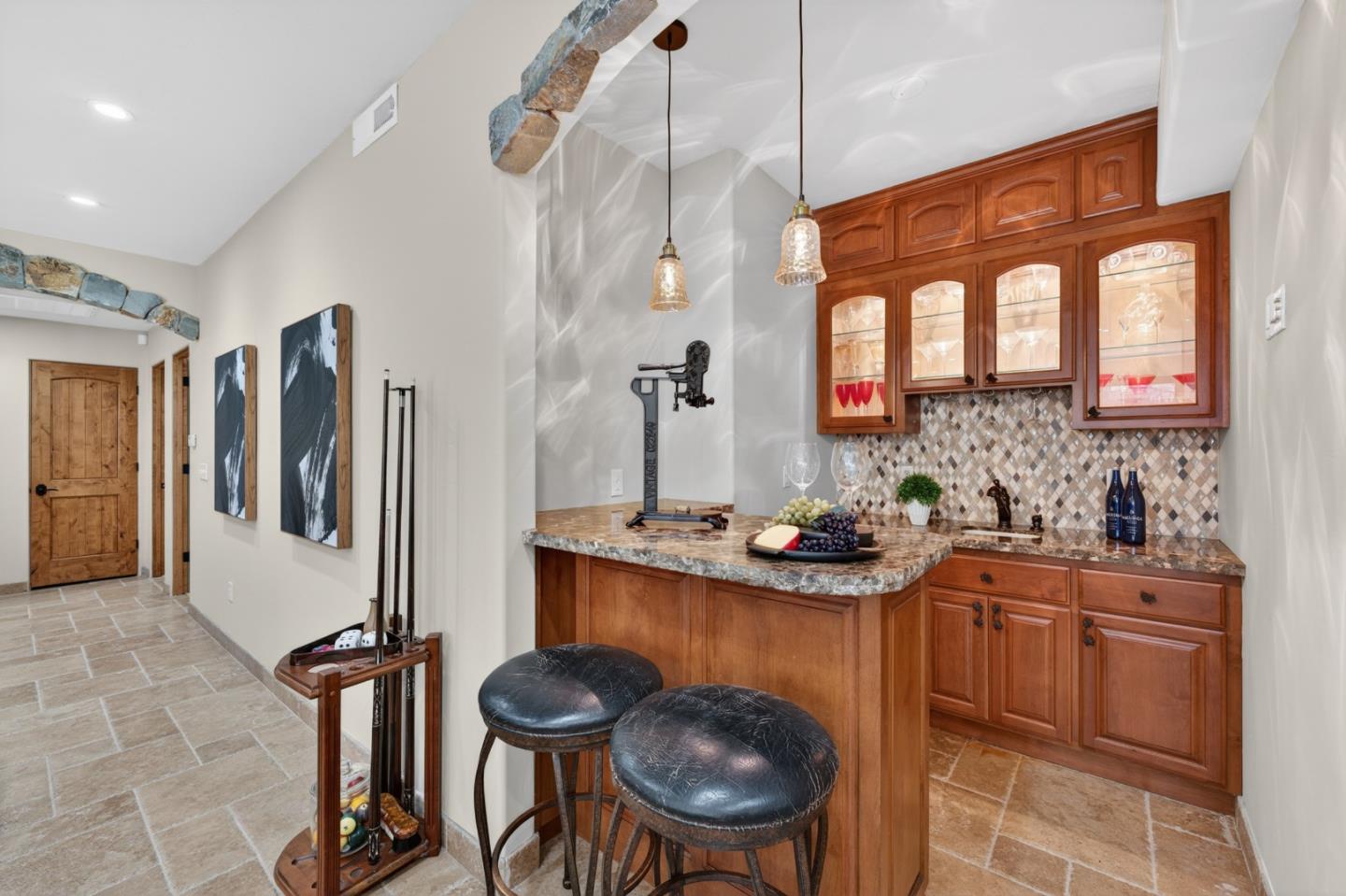 19094 Saratoga Glen Place