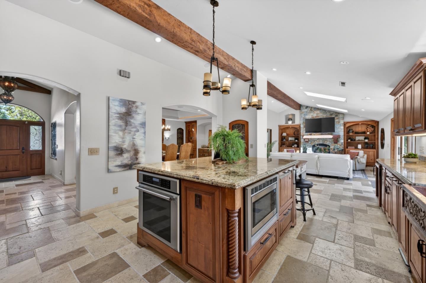 19094 Saratoga Glen Place