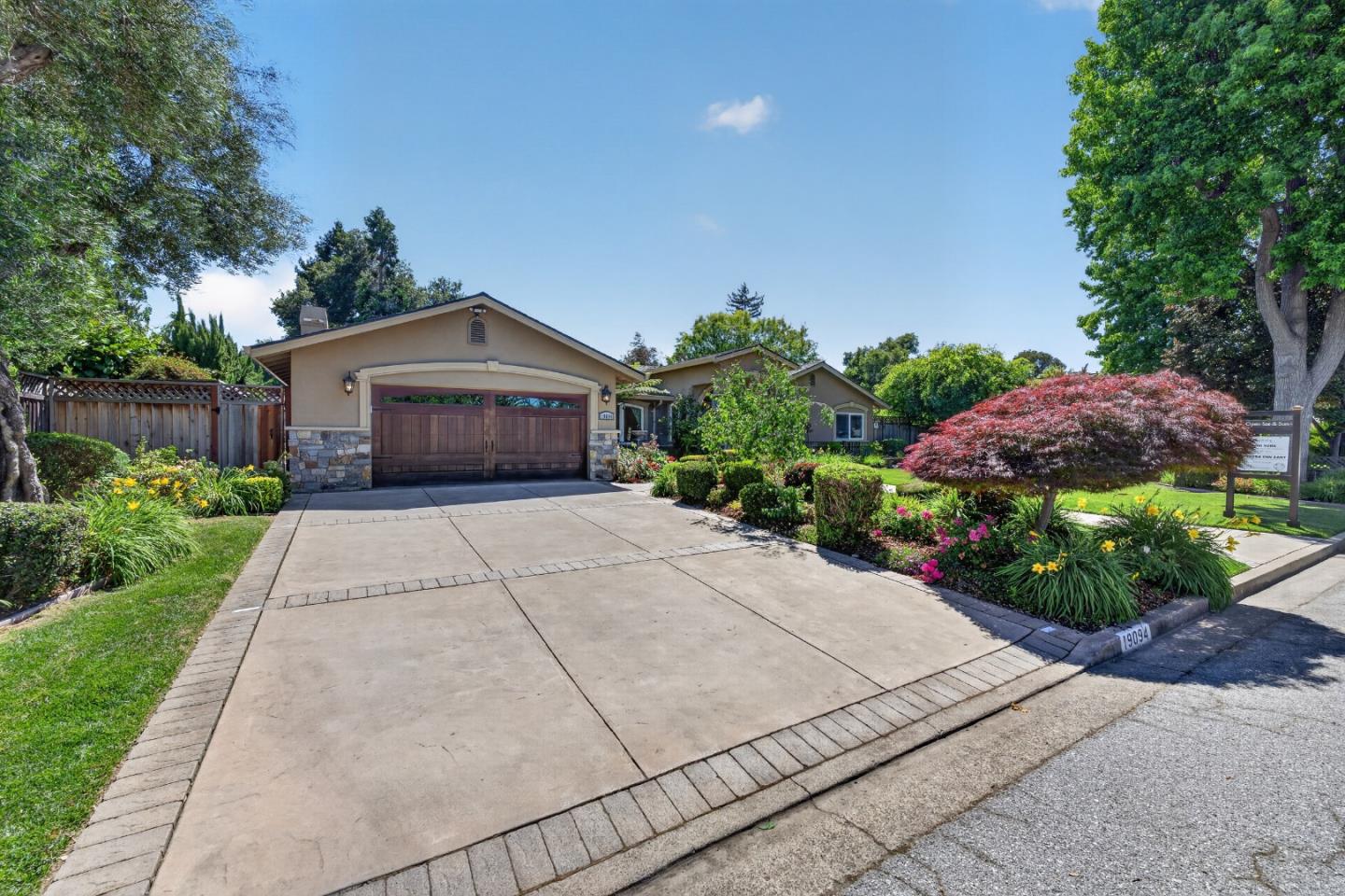 19094 Saratoga Glen Place