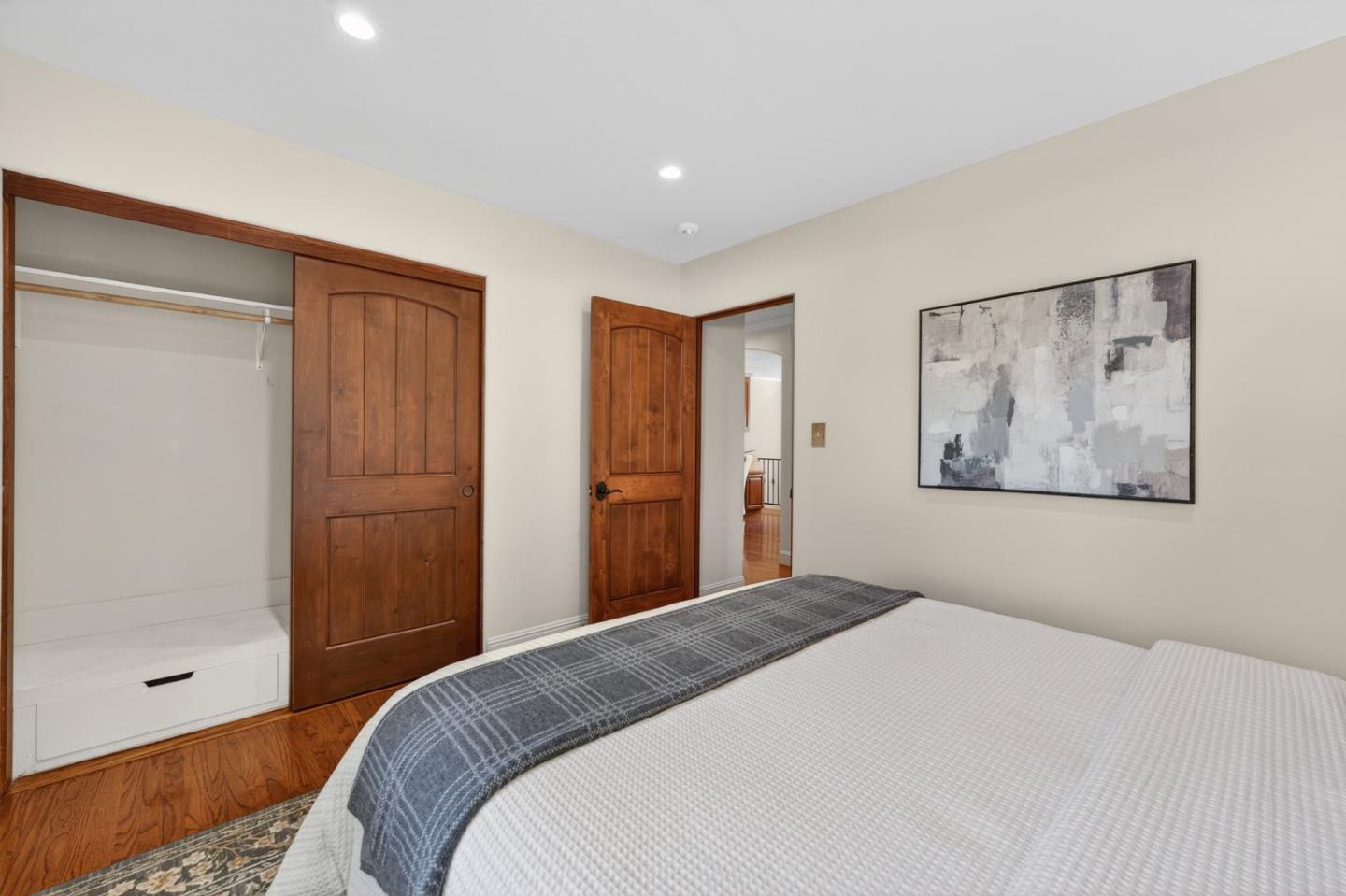 19094 Saratoga Glen Place