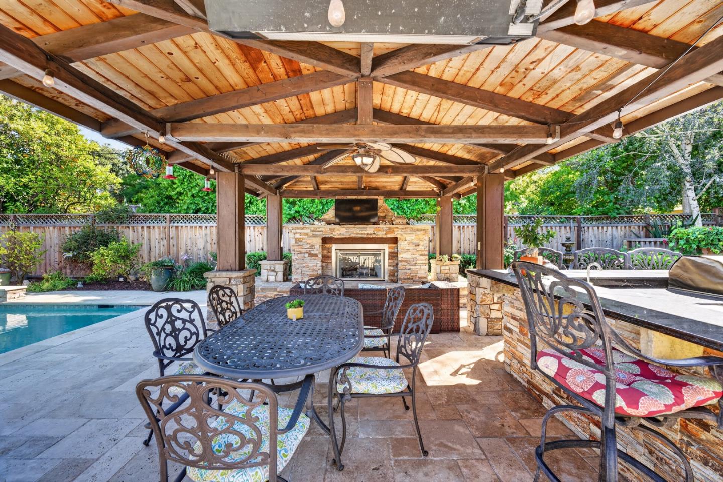 19094 Saratoga Glen Place