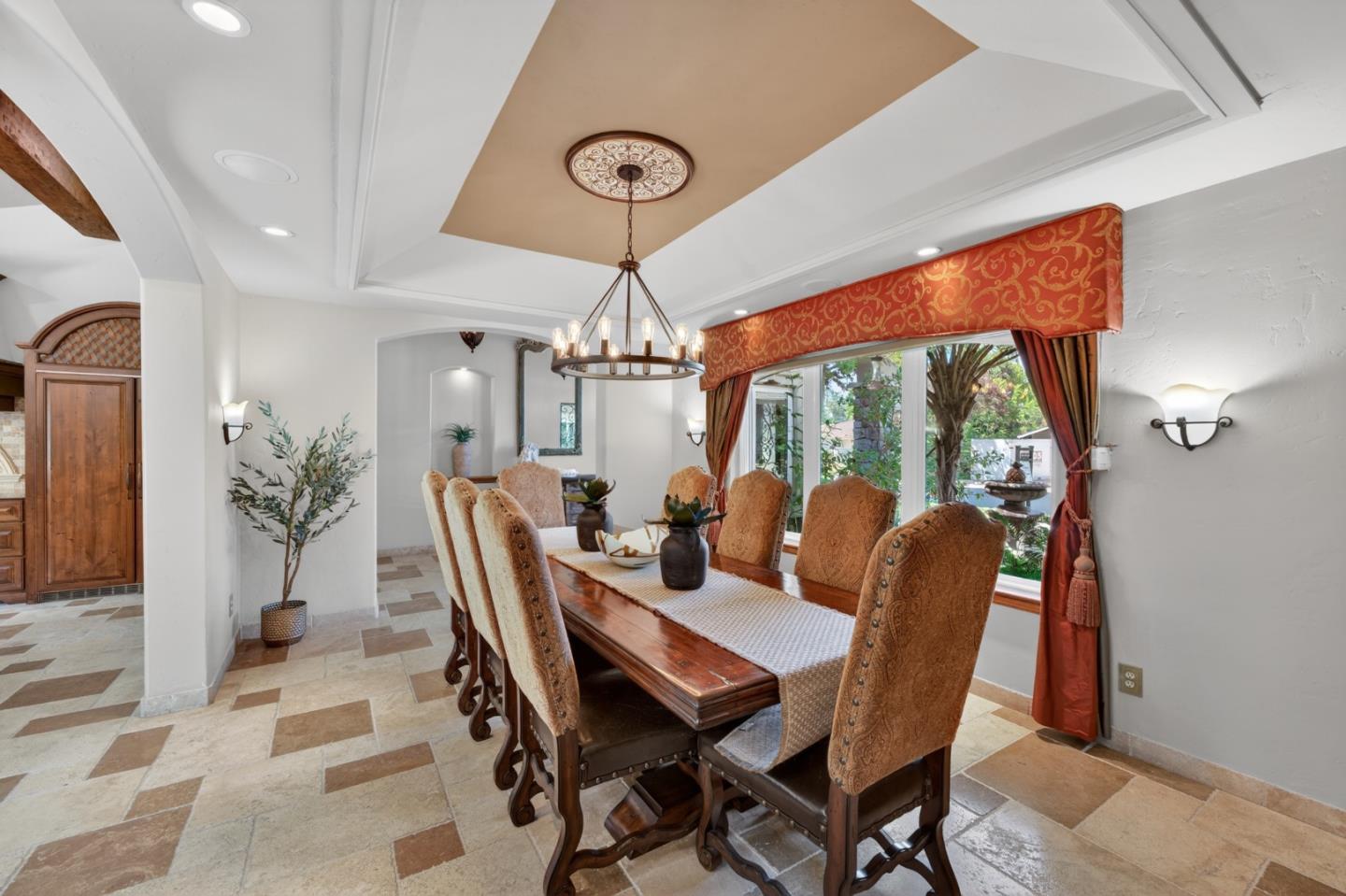19094 Saratoga Glen Place