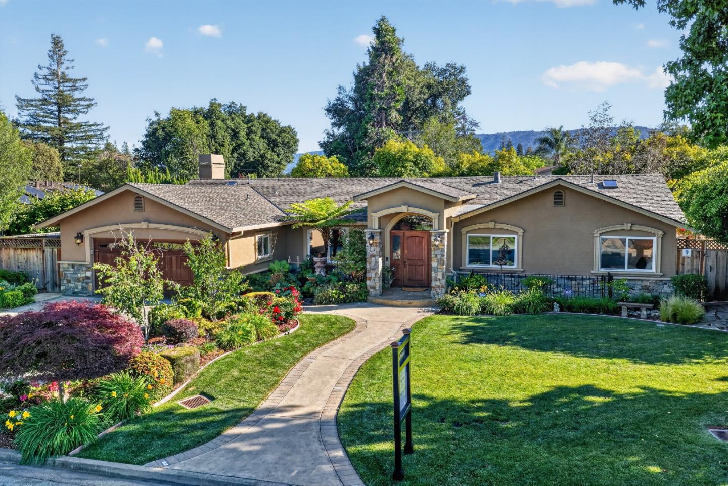 19094 Saratoga Glen Place