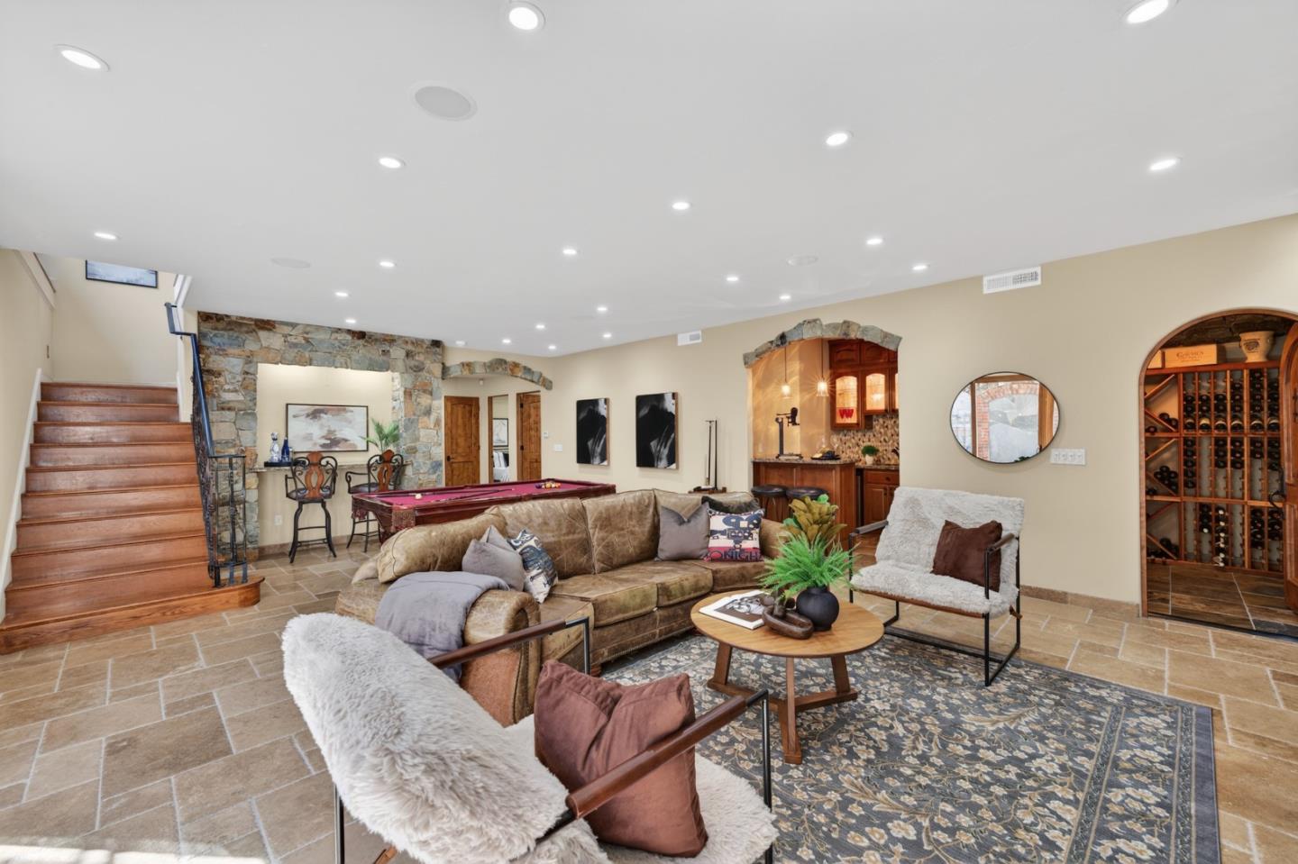19094 Saratoga Glen Place