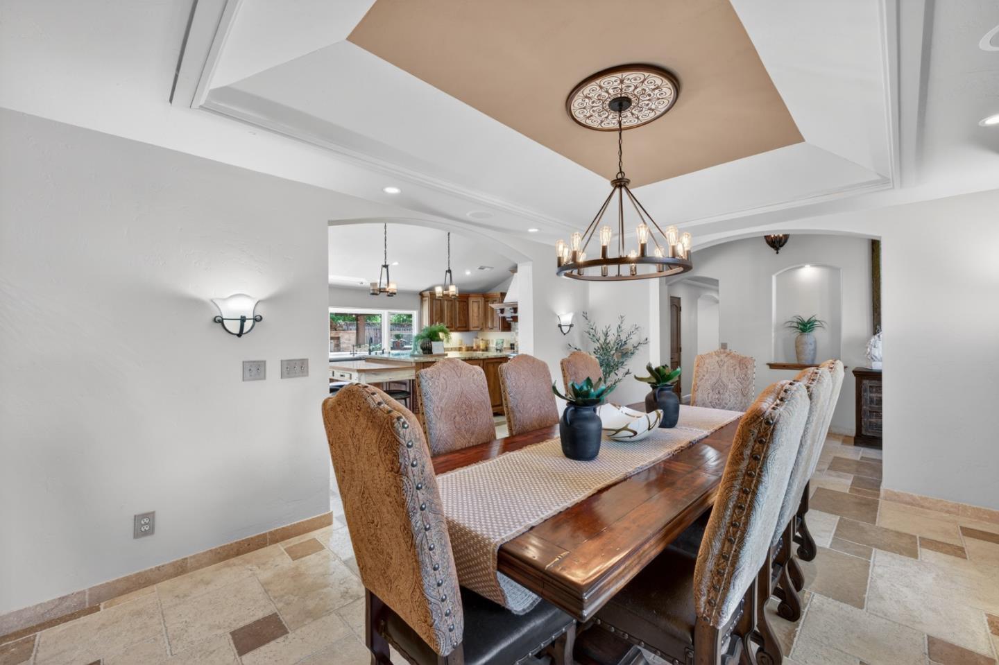 19094 Saratoga Glen Place
