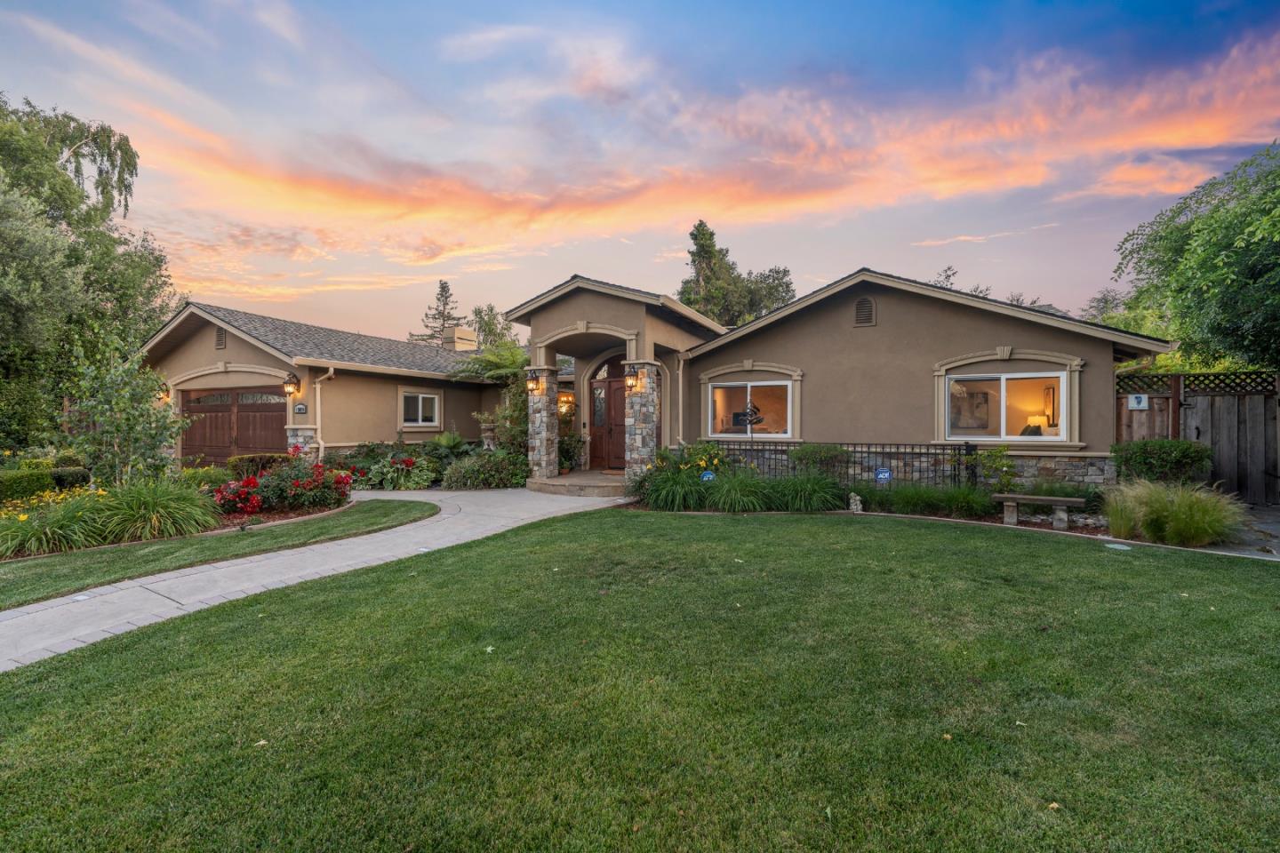 19094 Saratoga Glen Place