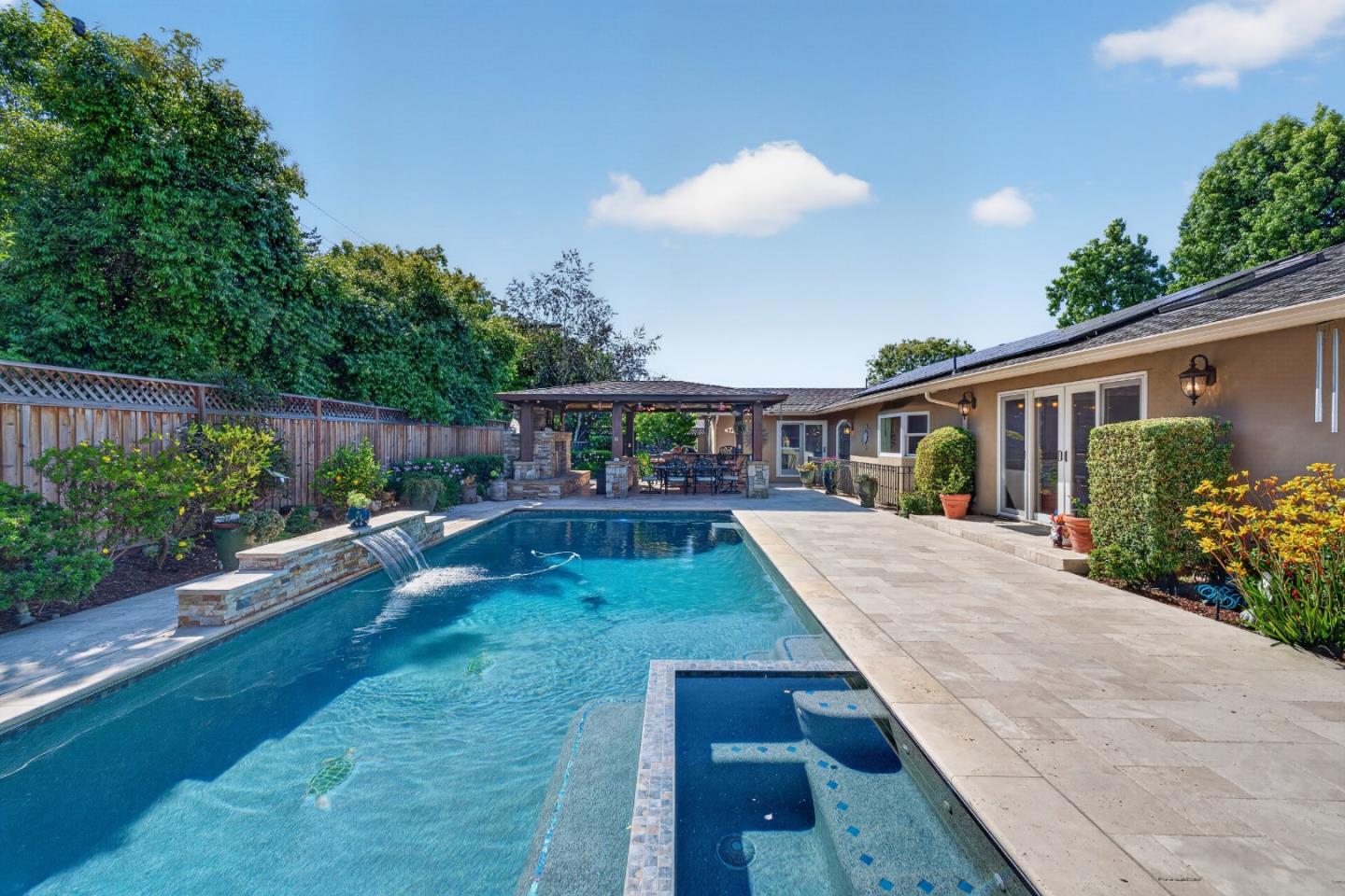 19094 Saratoga Glen Place