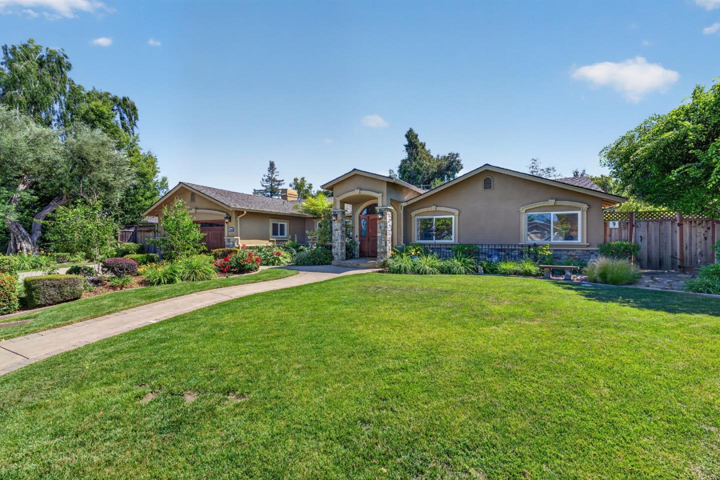 19094 Saratoga Glen Place