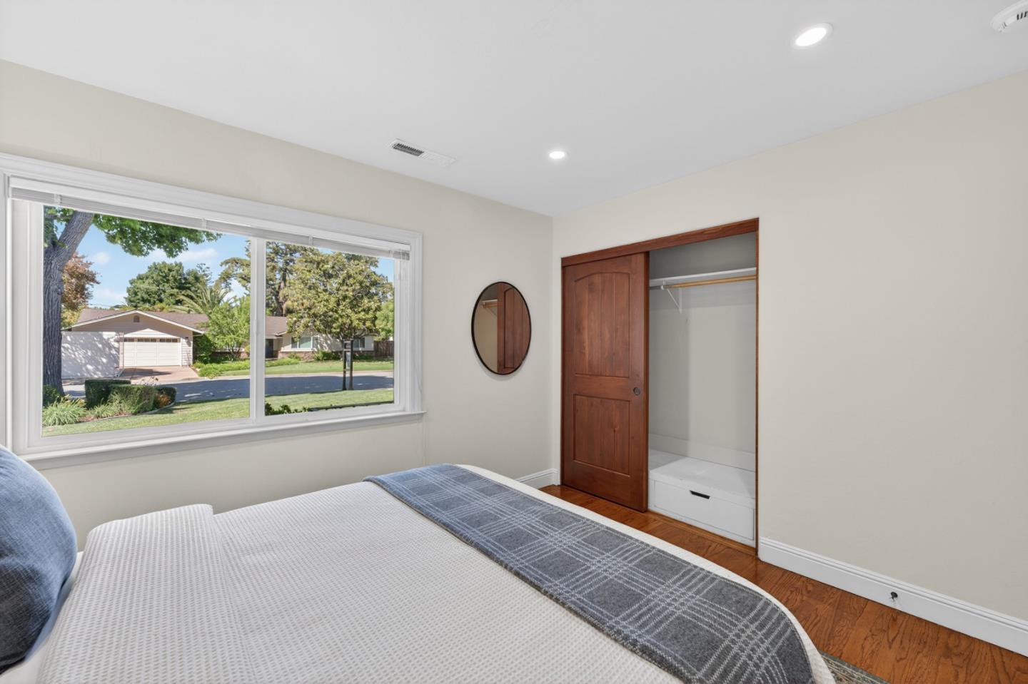 19094 Saratoga Glen Place