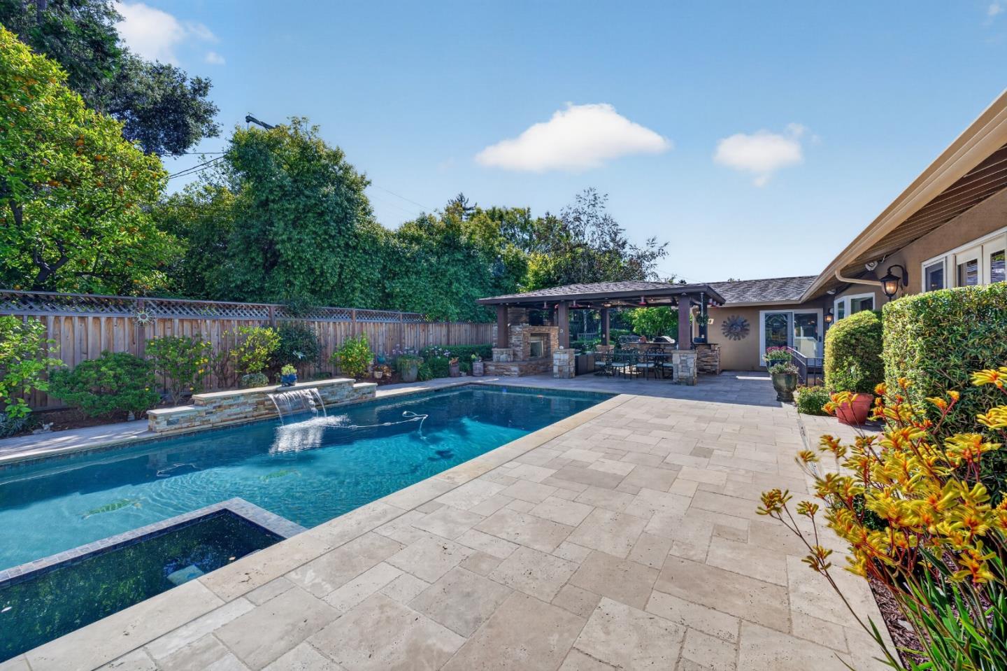 19094 Saratoga Glen Place