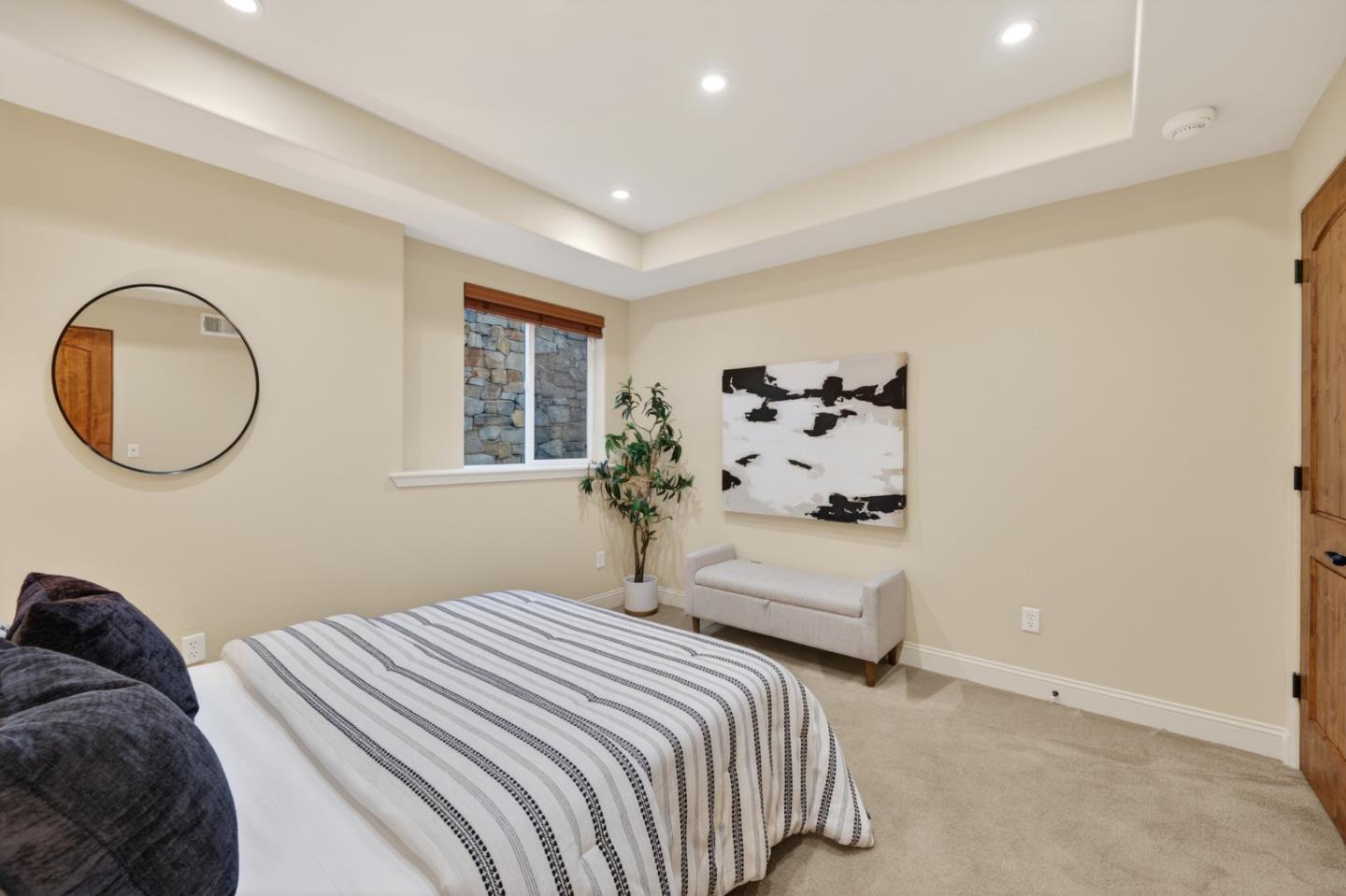 19094 Saratoga Glen Place