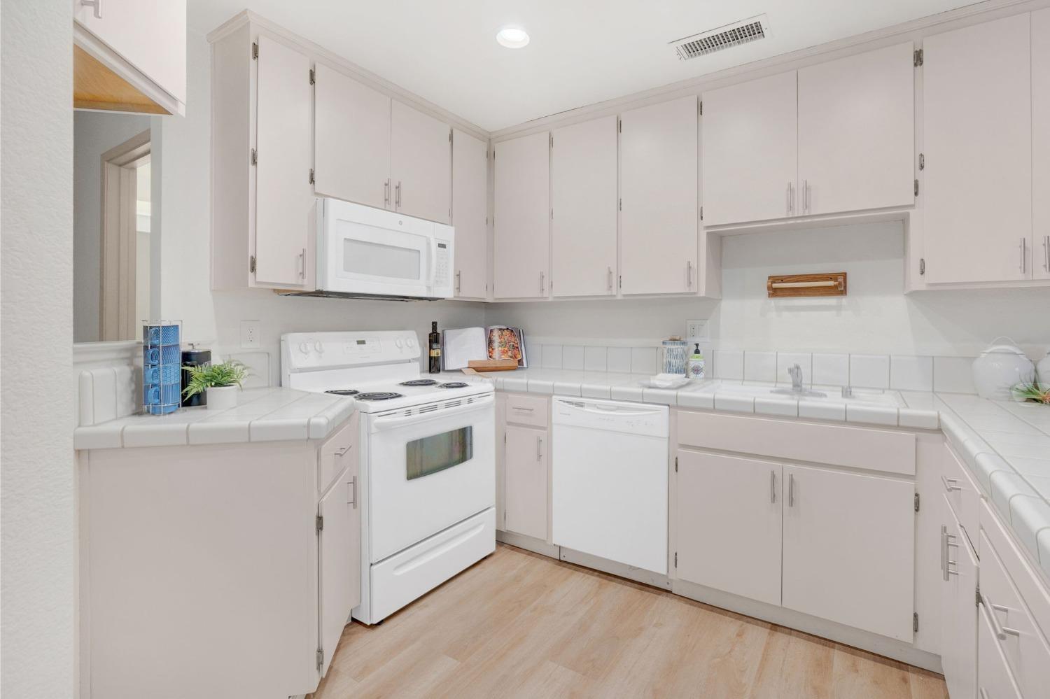 2056 Imperial Avenue