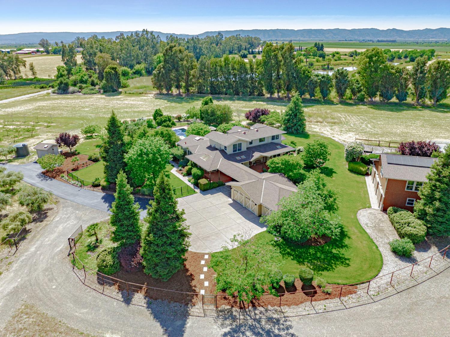 34718 Corcoran Hill Lane