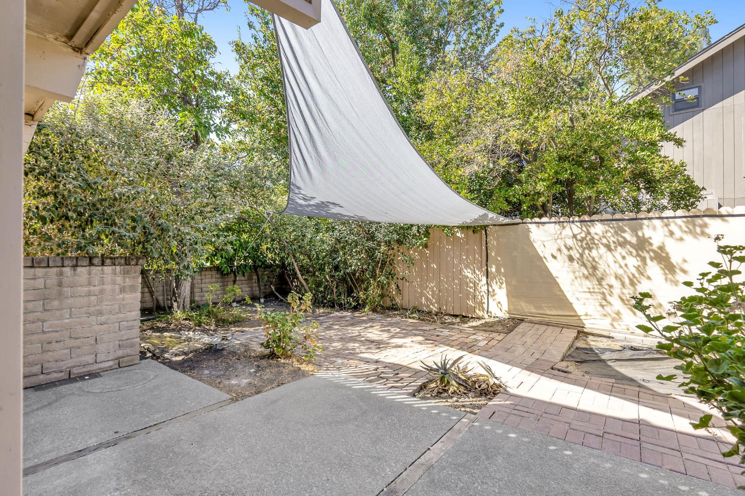 247 El Cajon Avenue