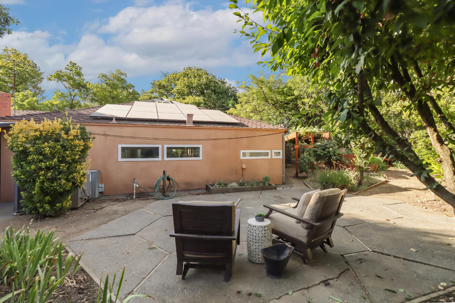 755 Elmwood Drive