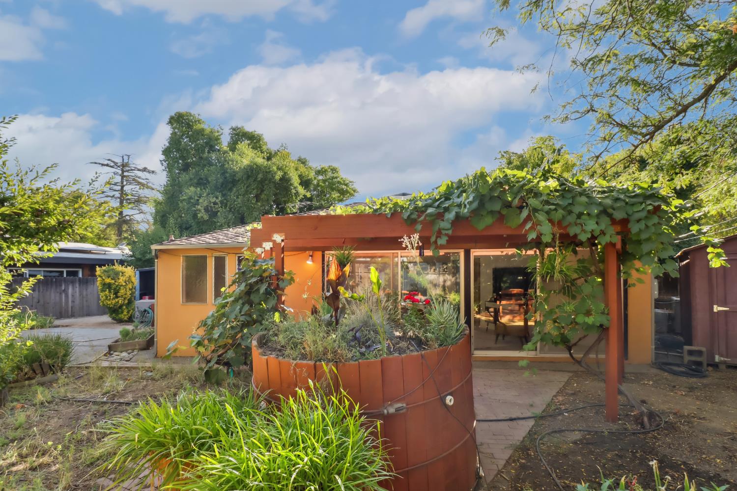 755 Elmwood Drive