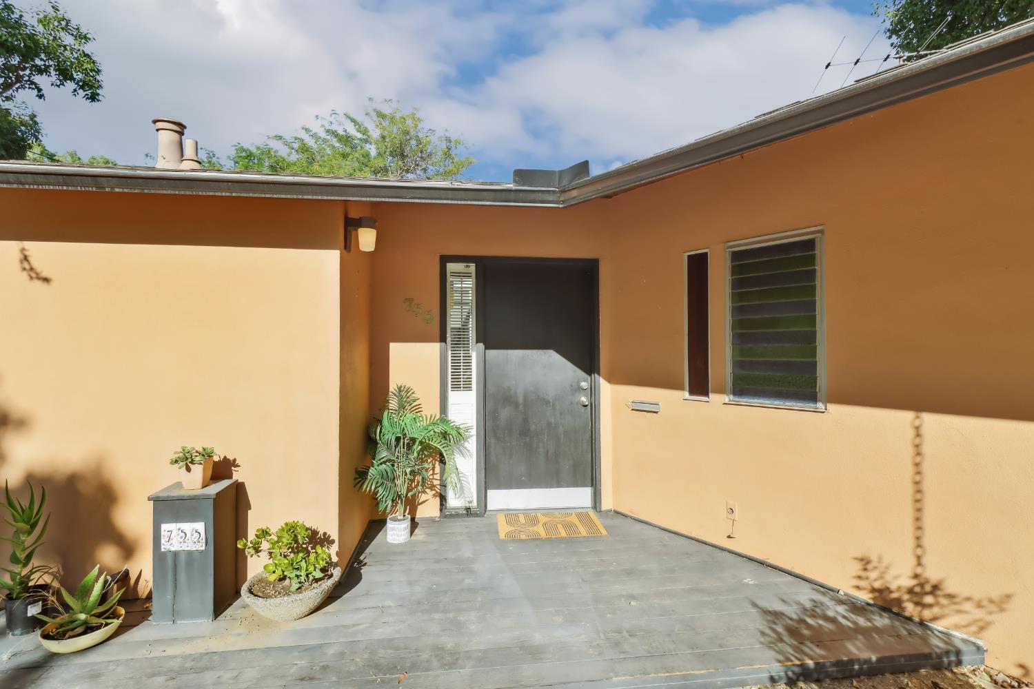 755 Elmwood Drive