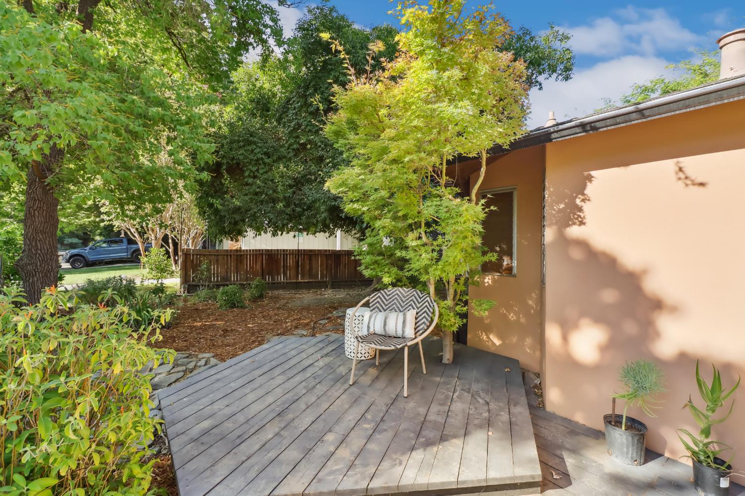 755 Elmwood Drive