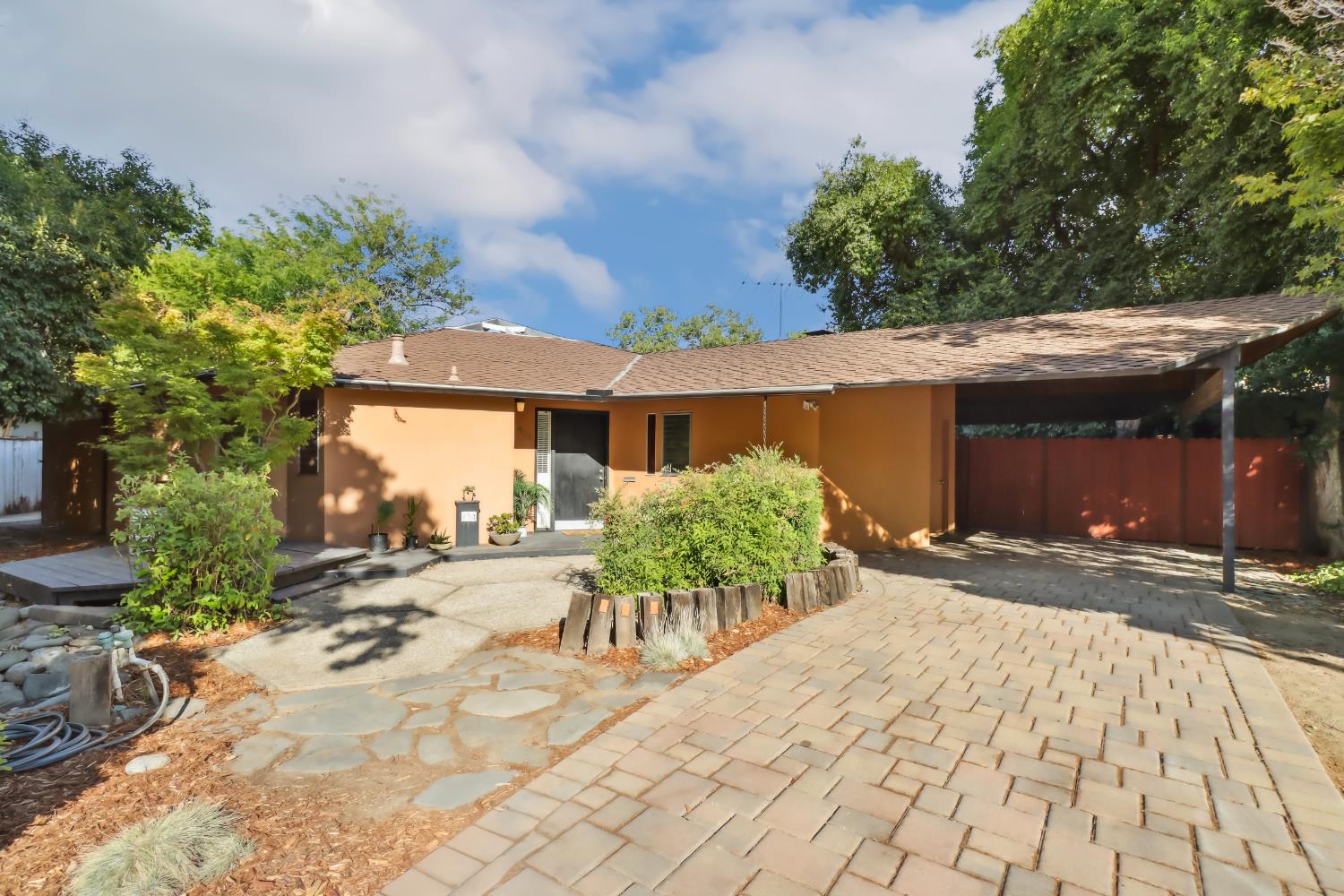 755 Elmwood Drive