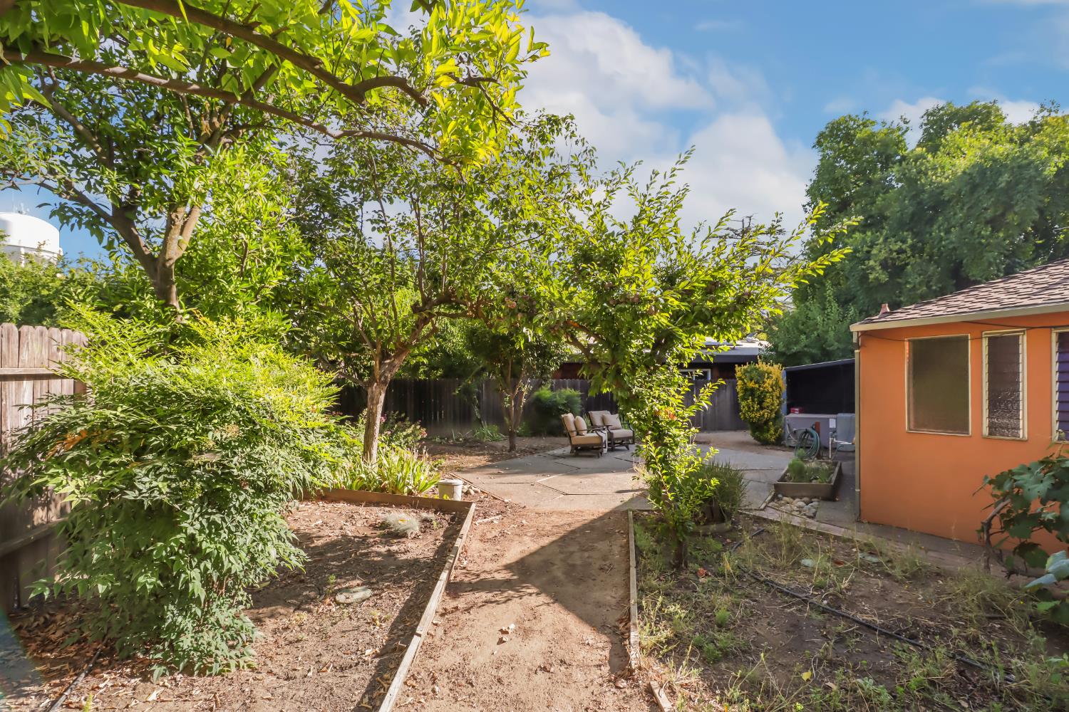 755 Elmwood Drive
