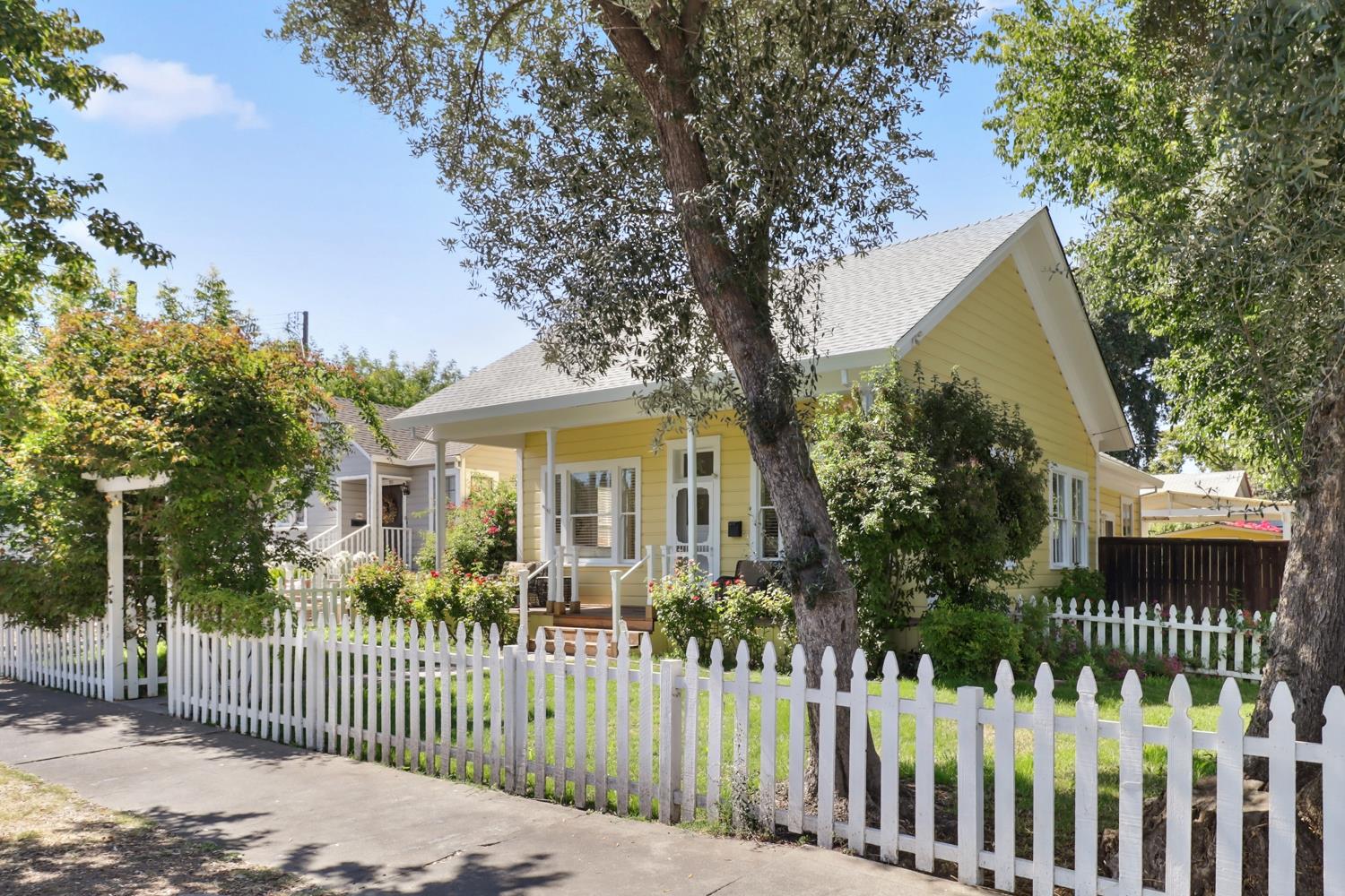 923 3rd Street