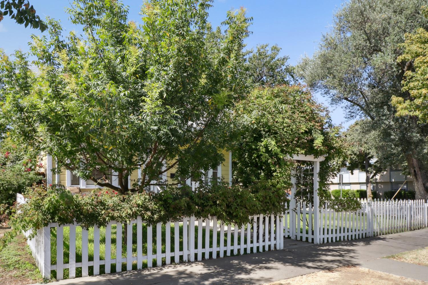923 3rd Street