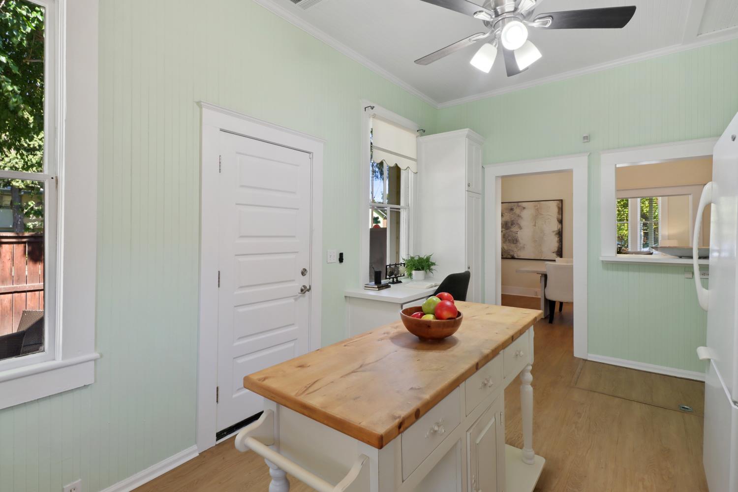 923 3rd Street
