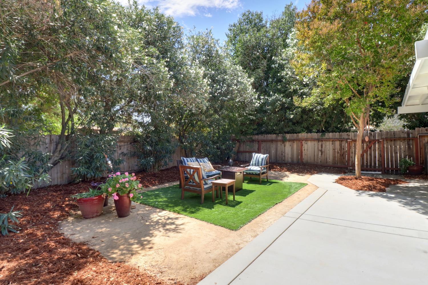 1212 Drake Drive