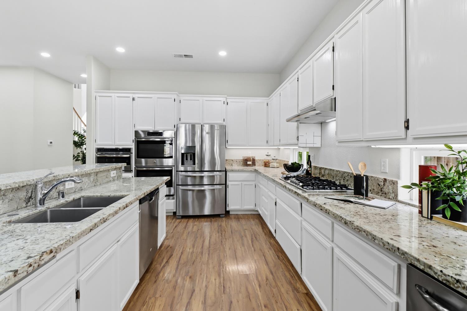 1527 Rio Grande Street