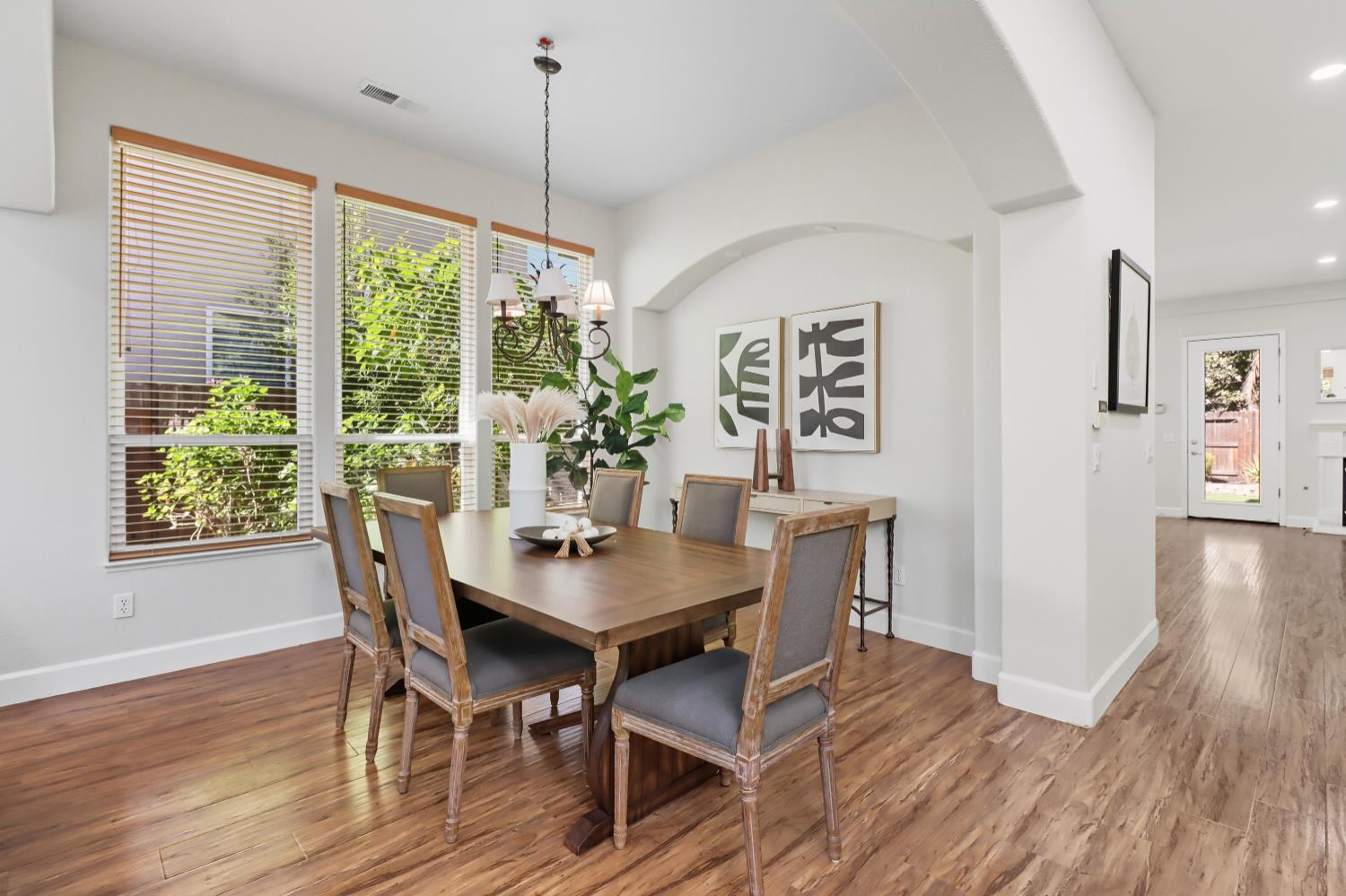 1527 Rio Grande Street