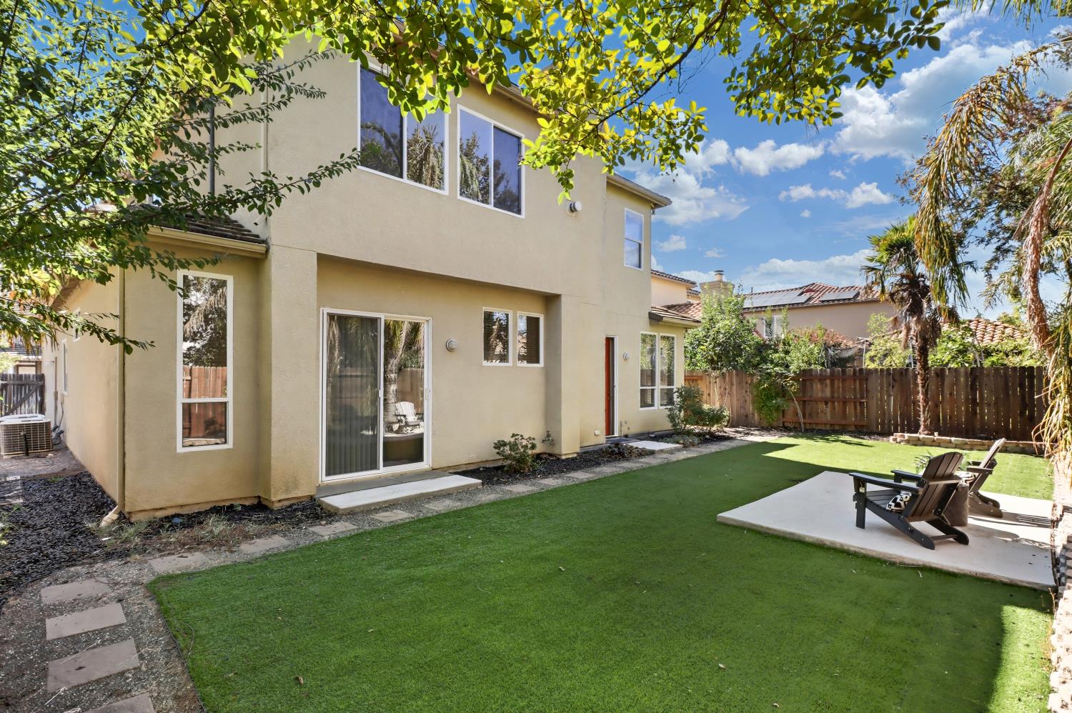 1527 Rio Grande Street