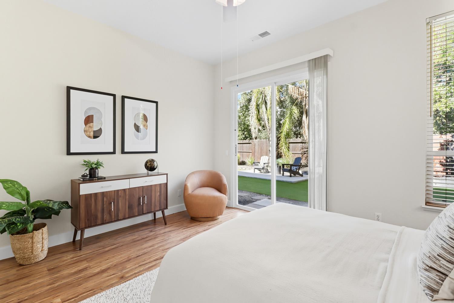 1527 Rio Grande Street