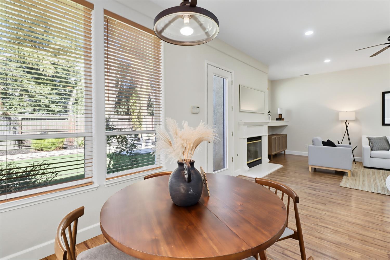 1527 Rio Grande Street