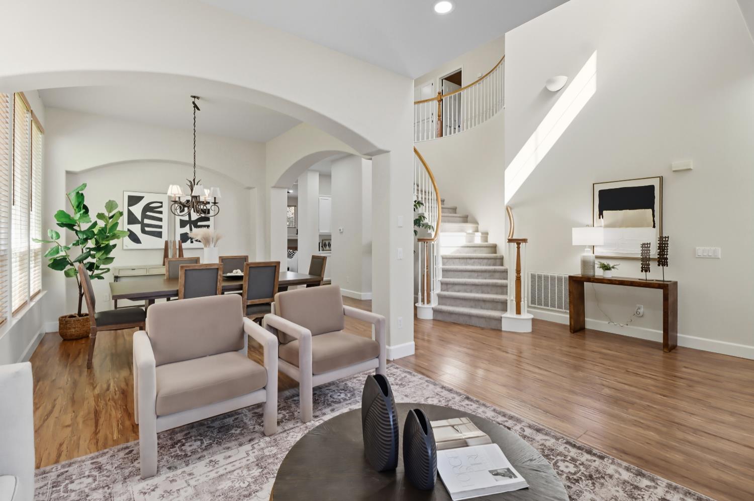 1527 Rio Grande Street